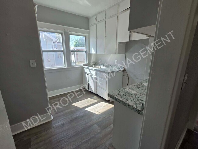 Building Photo - 2-Bedroom Home in Saginaw