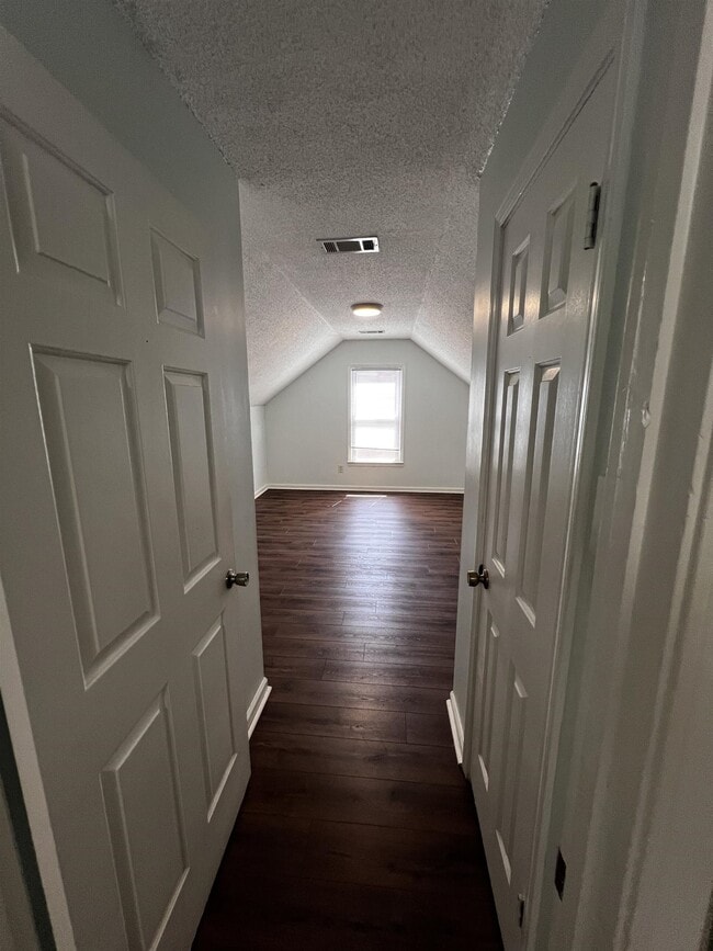 Building Photo - 8282 Linkwood Ln