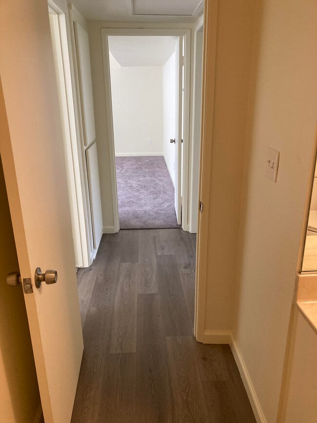 Building Photo - 12264 Chandler Blvd