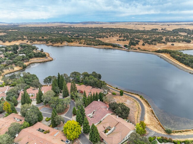 Building Photo - 6533 Chesbro Cir