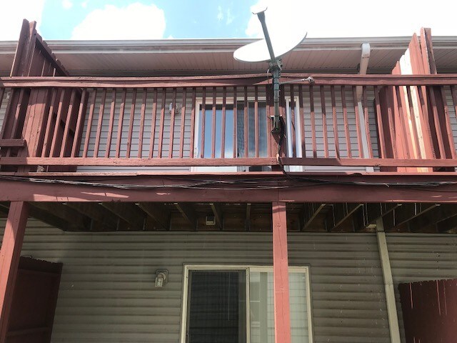 Building Photo - 510 S Poplar St