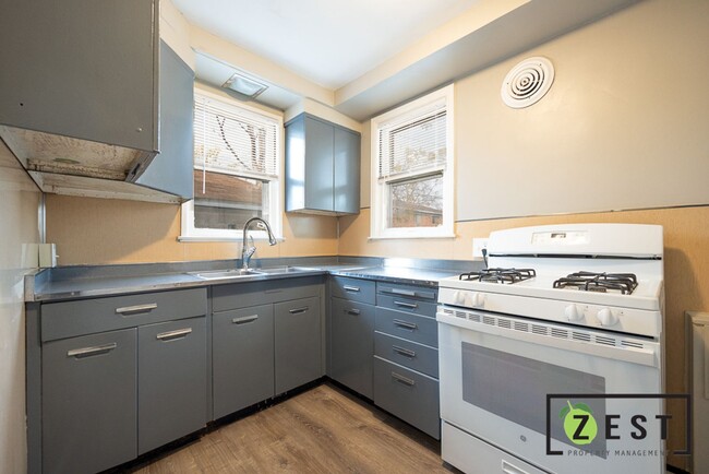 Building Photo - Greiner Apartments