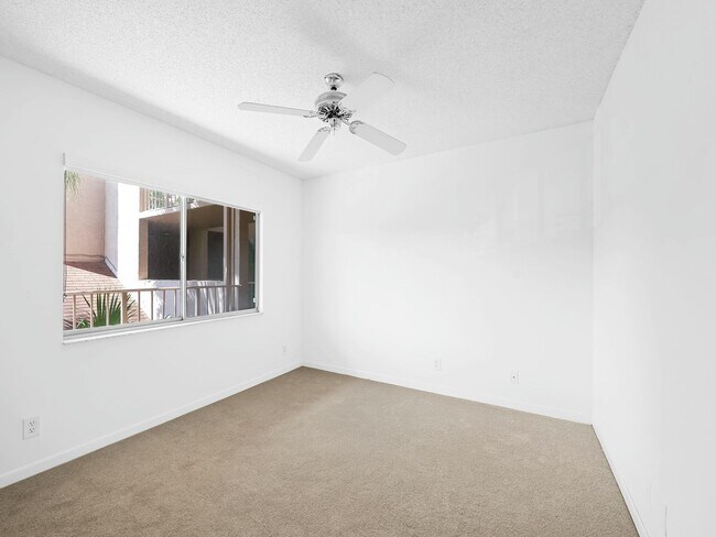 Building Photo - 7321 Amberly Ln