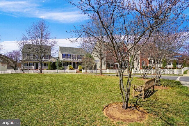 Building Photo - 12824 Clarksburg Square Rd