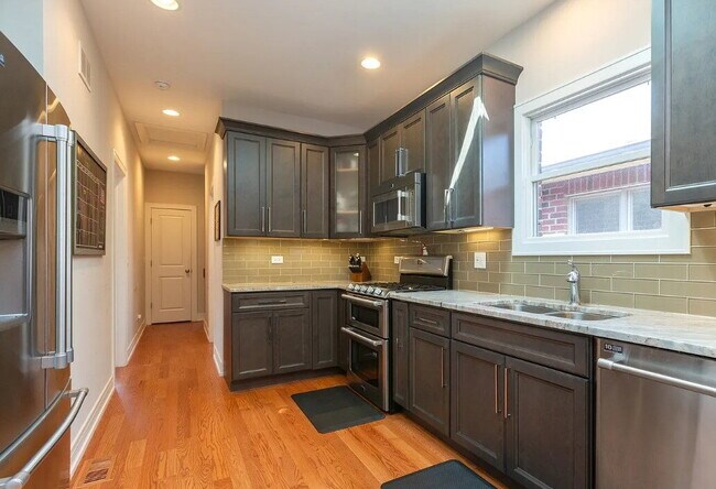 Building Photo - Beautiful West Humboldt Park Single Family Home