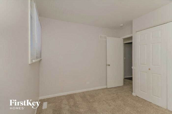 Building Photo - 1657 S Tyler Rd
