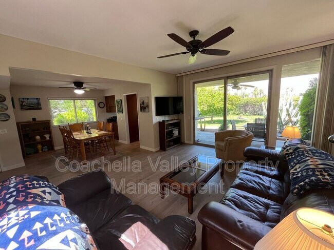 Building Photo - 643 N Vía Acapulco