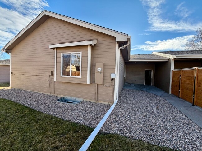 Building Photo - 3339 35th St