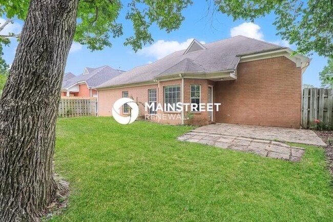 Building Photo - 3 Bedroom Pet-Friendly Home in Cordova, TN with Main Street Renewal