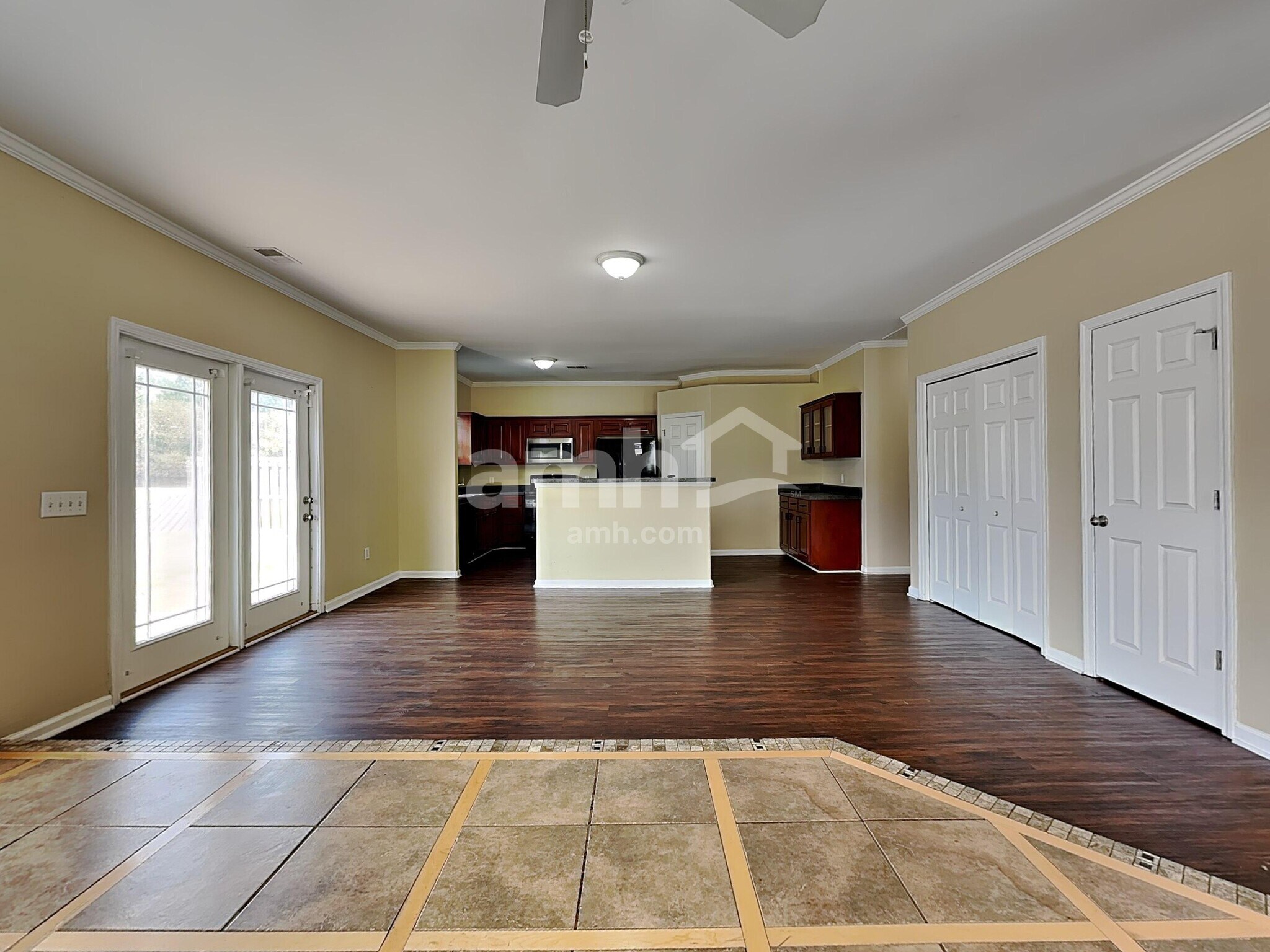 Building Photo - 103 Lake House Rd