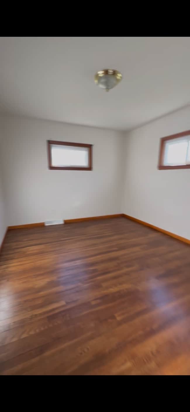 Building Photo - 307 Penn Ave