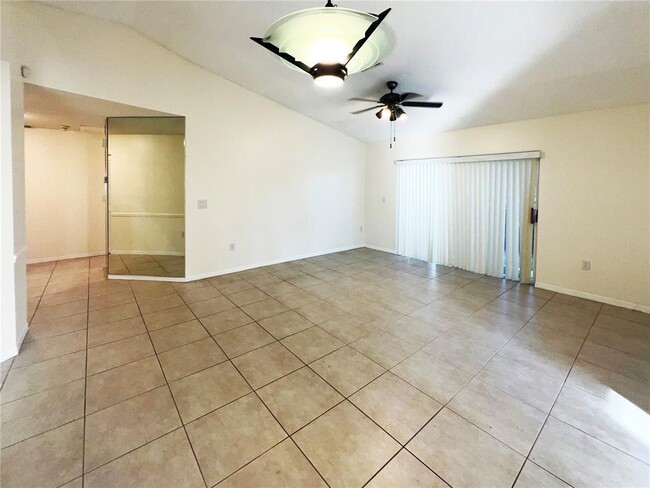 Building Photo - 7100 NW 30th Ct
