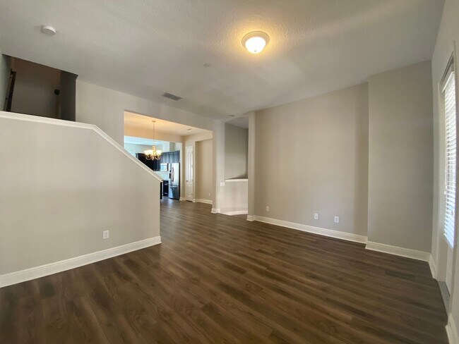 Building Photo - 2408 Lobelia Dr