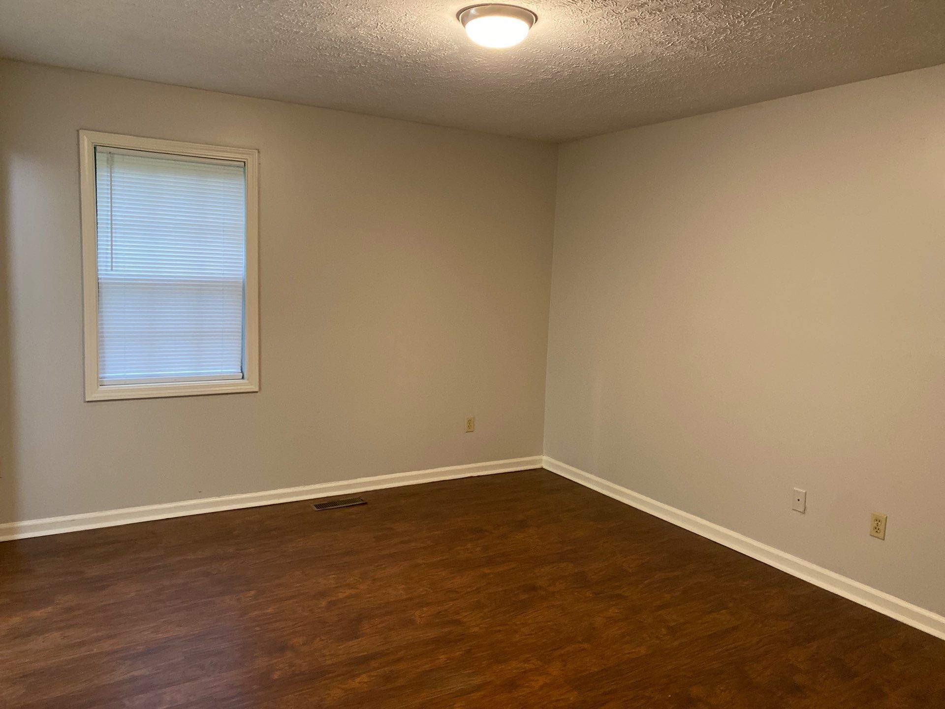 Building Photo - 27 Millsap Dr