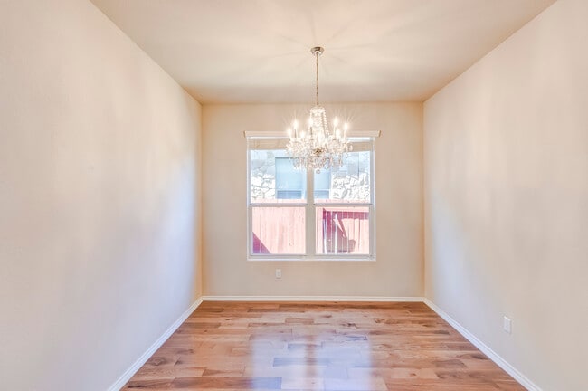 Building Photo - 1604 Greenside Dr