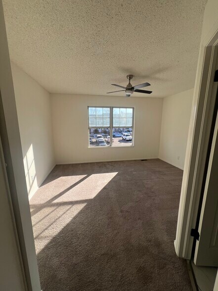 2nd room - 9535 W Coal Mine Ave