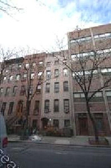 Building Photo - 447 W 47th St