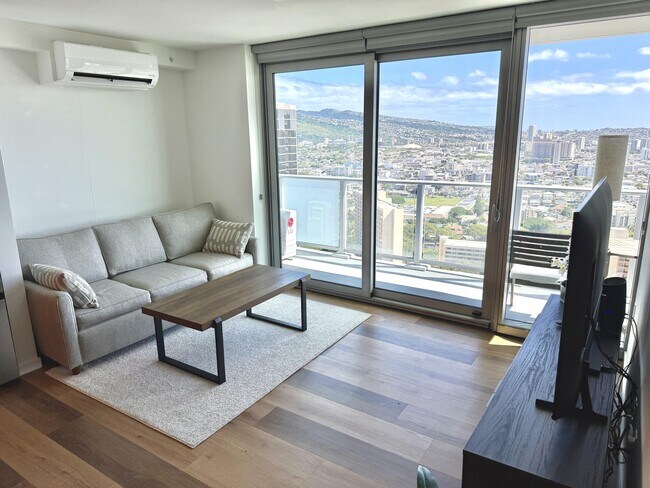 Building Photo - 1500 Rycroft St