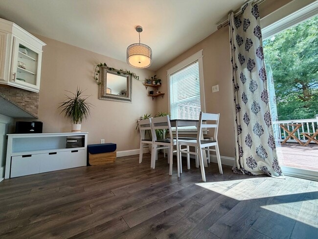 Building Photo - Stunning 3-Bedroom/2-Bathroom Townhouse in Perkasie! Available Mid July!