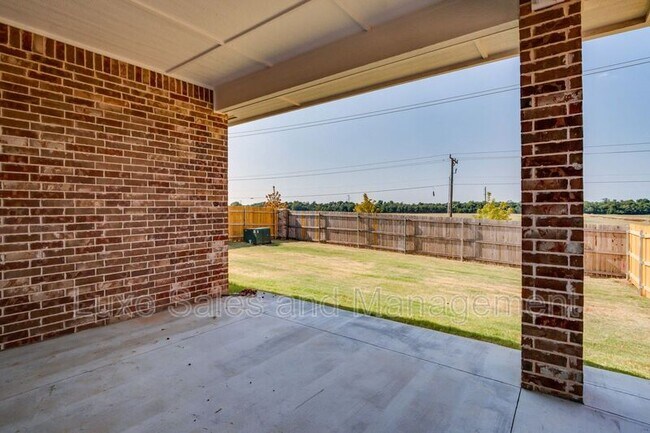 Building Photo - 8301 NW 163rd Ter