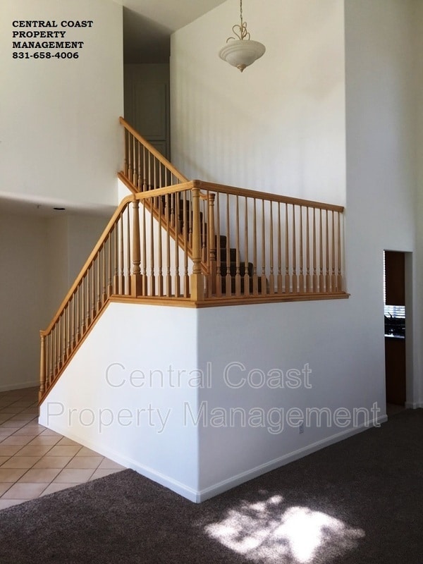 Building Photo - 19227 Sunridge Pl