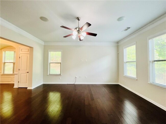 Building Photo - 2647 Portbury Place Northeast