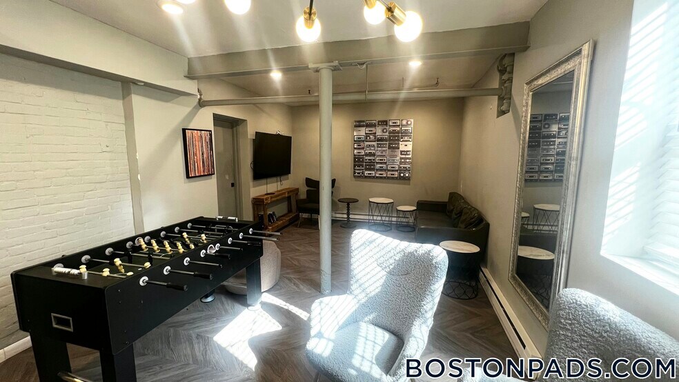 Building Photo - 16-20 Westland Ave.