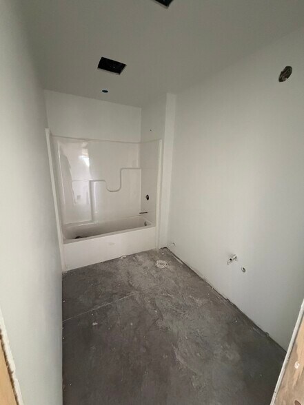 Building Photo - 139 McArthur Dr