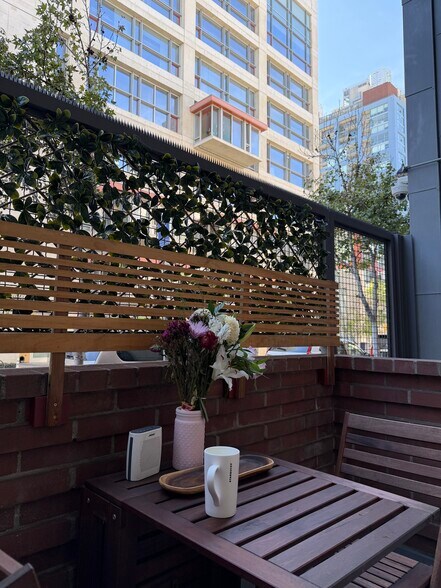 Building Photo - 1150 J St