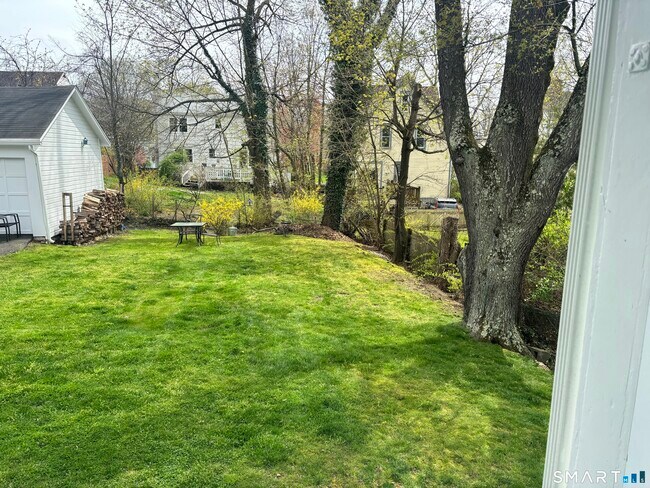 Building Photo - 10 Glendenning St