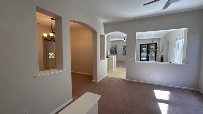 Building Photo - 1323 Cindy Dr