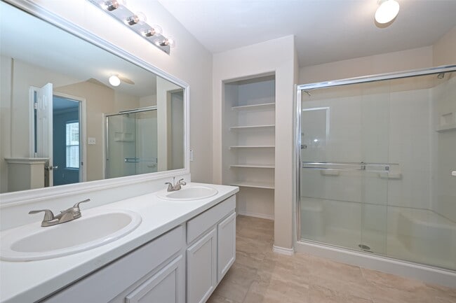 Building Photo - 26611 Marble Falls Bend