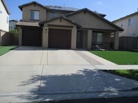 Building Photo - Desirable Chula Vista 4 Bdr 3 Bath Beautiful Home