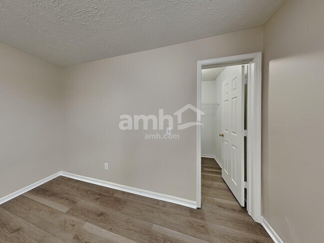 Building Photo - 10825 Spring Green Dr