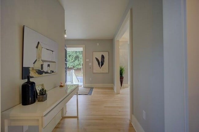 Building Photo - Magnolia Home