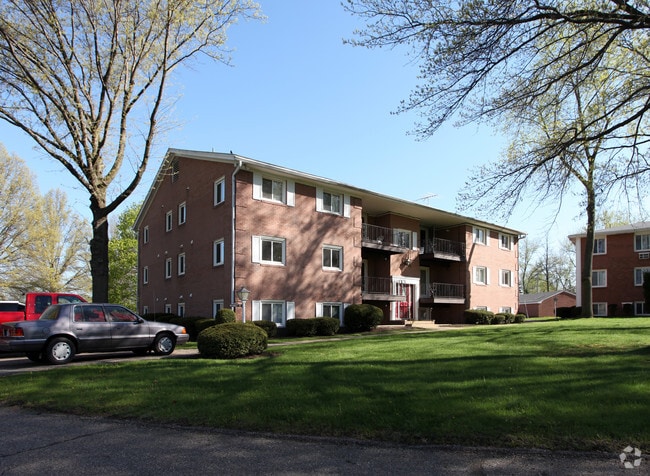 Building Photo - Englewood Manor