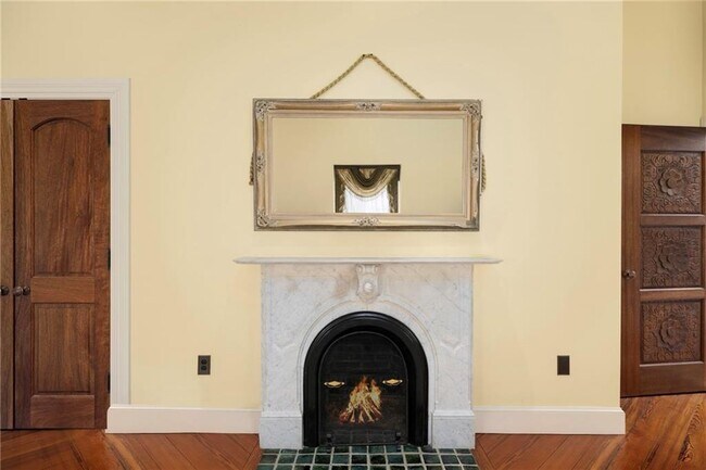 Building Photo - 60 Old Beach Rd