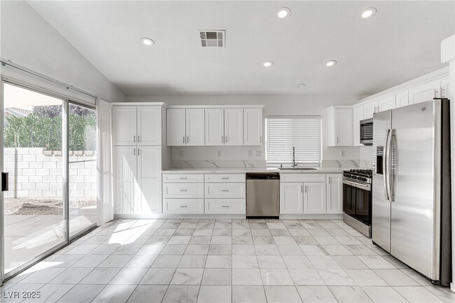 Building Photo - 52 Tanglewood Dr