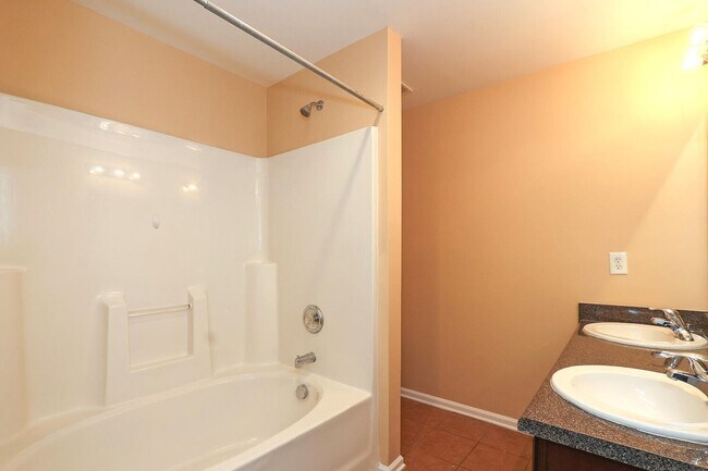 Building Photo - Weddington2664