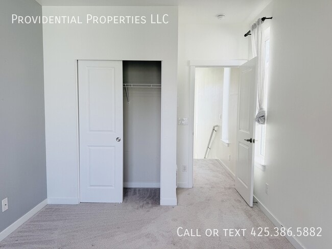 Building Photo - 14669 36th Ave NE