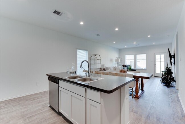 Building Photo - 5339 Tuscany Hills Ln