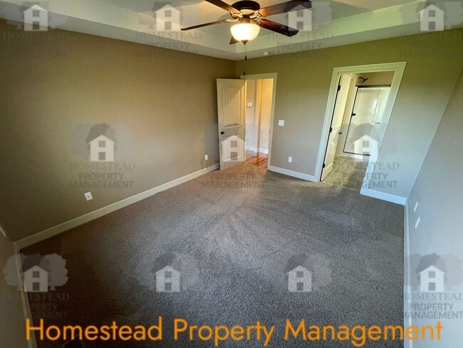 Building Photo - Single level, 3 bedroom house in desired neighborhood of Keizer!