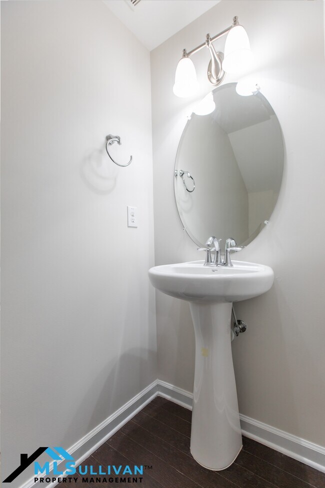 Building Photo - 108 Mt Evans Dr