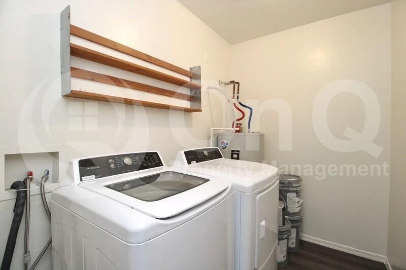 Building Photo - 1732 W Maricopa St