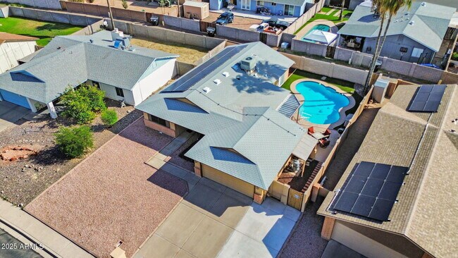 Building Photo - 1511 W Mesquite St