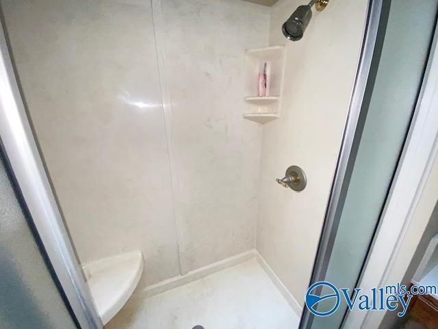 Building Photo - 275 Old Overton Dr