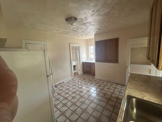 Building Photo - 3 Bedroom Home in Frederick - Available Now!