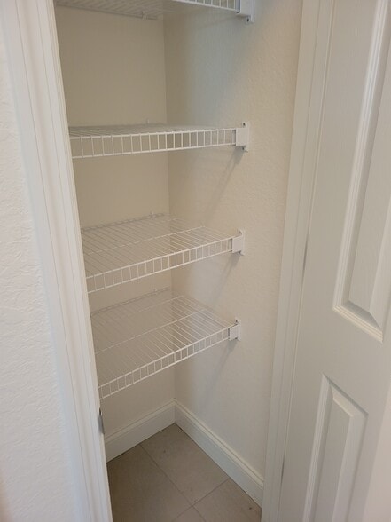 Closet - 116 Sunrise Hill Ln