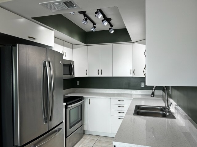 Kitchen - 145 174th Ave E