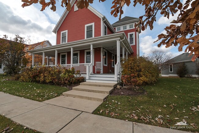 Building Photo - Executive Home In Prairie Crossing